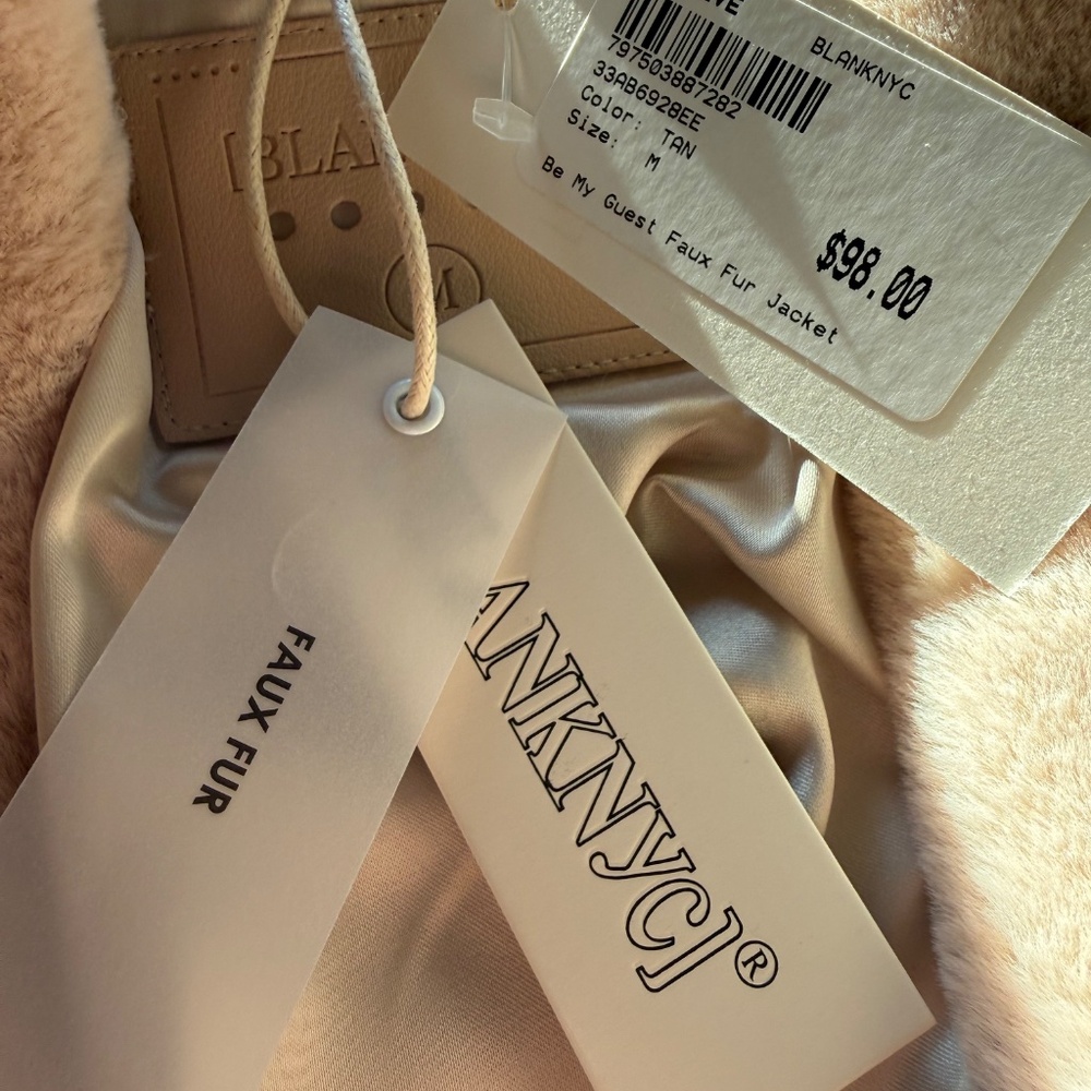 Women’s Plush Faux Fur Jacket - Cream - Picture 5 of 7